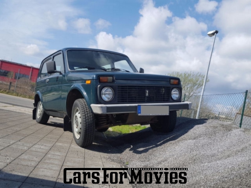 CarsForMovies | Lada Niva 4x4 2000 Russland Blau Grau Zivilfahrzeug Geländewagen Berlin 2590 Ostblock Sowjetunion UdSSR Allrad